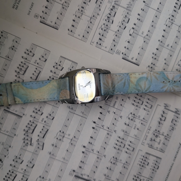 Silver and Blue Wearable Watch - Picture 8 of 8